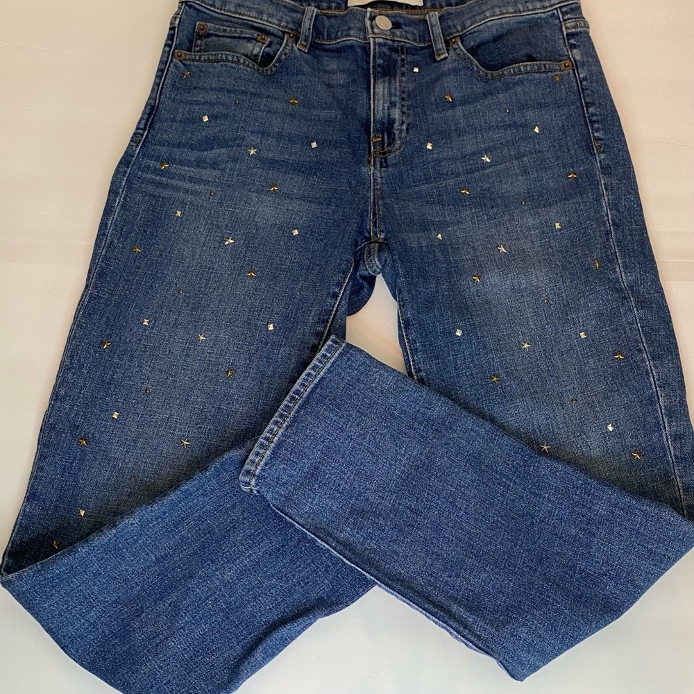 Gap 1969 Best Girlfriend Medium Wash Capri Star Studded Jeans. Size 28